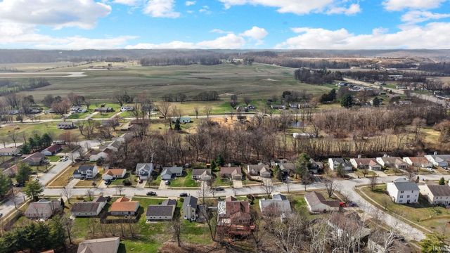 447 S Woodfield Lane, Bloomington, IN 47403