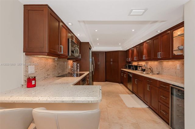 1121 Crandon Blvd E405, Key Biscayne, FL 33149