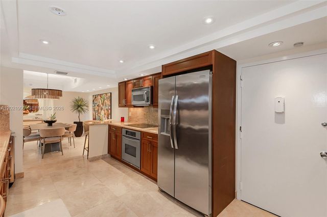 1121 Crandon Blvd E405, Key Biscayne, FL 33149