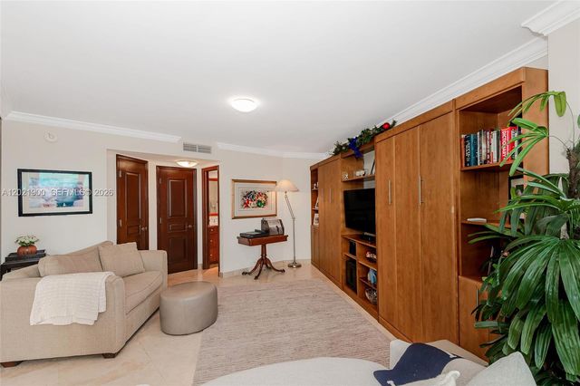 1121 Crandon Blvd E405, Key Biscayne, FL 33149