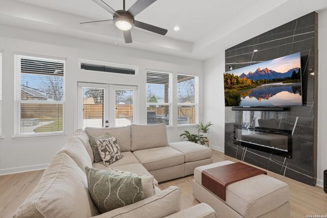 331 E Lambert St, San Antonio, TX 78204