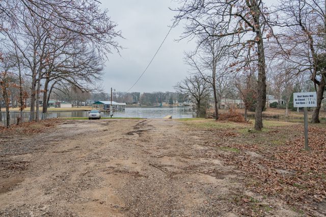 7108 Moccasin Drive, Mabank, TX 75156