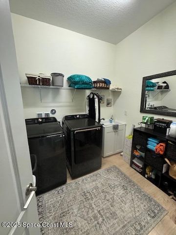 2115 Trift Bridge Circle, Melbourne, FL 32940