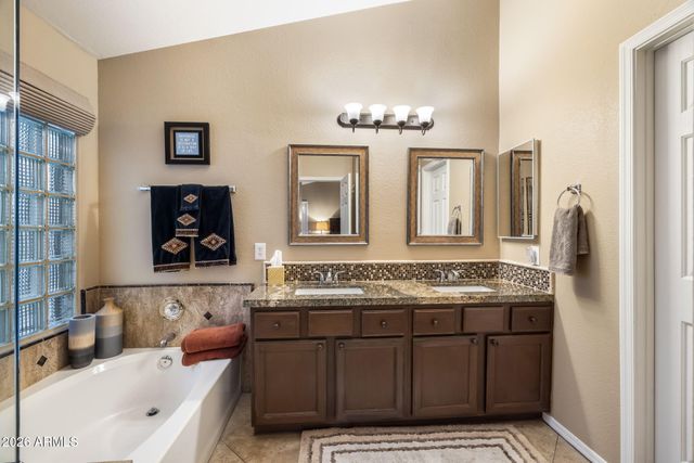 13369 W WILSHIRE Drive, Goodyear, AZ 85395