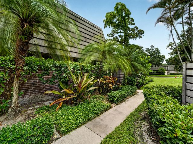 1519 15th Terrace, Palm Beach Gardens, FL 33418
