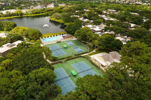1519 15th Terrace, Palm Beach Gardens, FL 33418