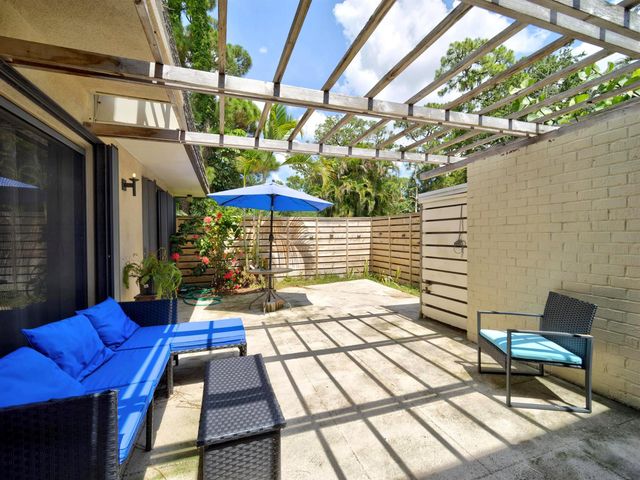 1519 15th Terrace, Palm Beach Gardens, FL 33418