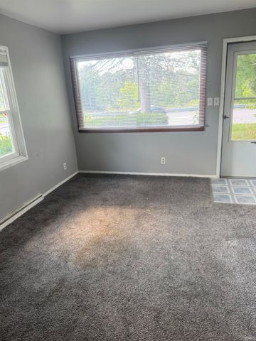 1625 Lincolnway West Street, Mishawaka, IN 46544