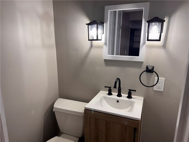 329 Norris St, Sharon, PA 16146