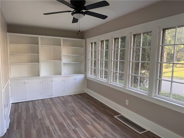 329 Norris St, Sharon, PA 16146