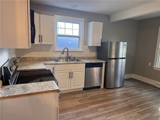 329 Norris St, Sharon, PA 16146