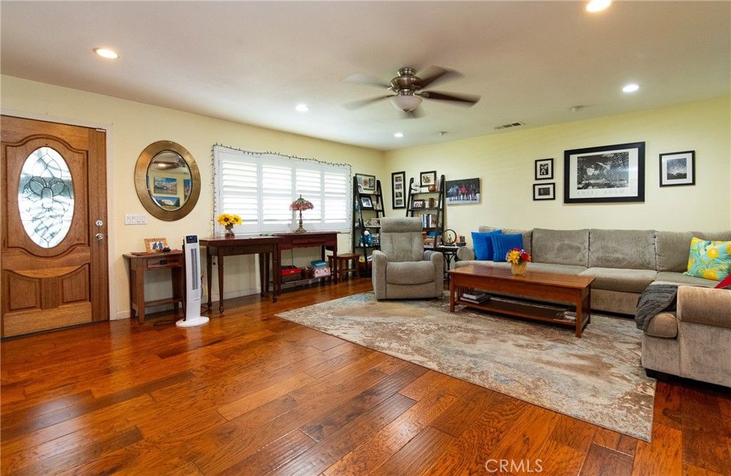 11926 Rives Avenue, Downey, CA 90242 — photo 4