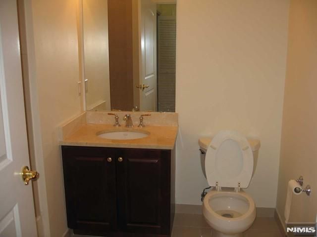 2411 Windsor Park Court, Englewood, NJ 07631