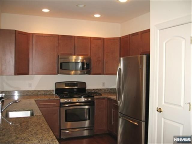 2411 Windsor Park Court, Englewood, NJ 07631