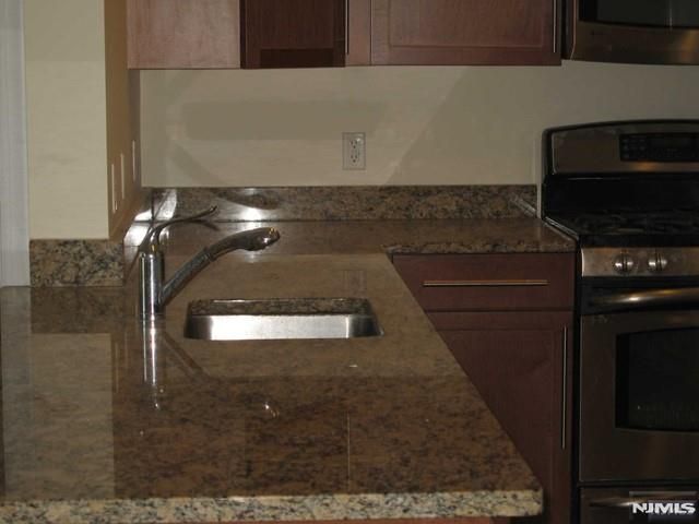 2411 Windsor Park Court, Englewood, NJ 07631