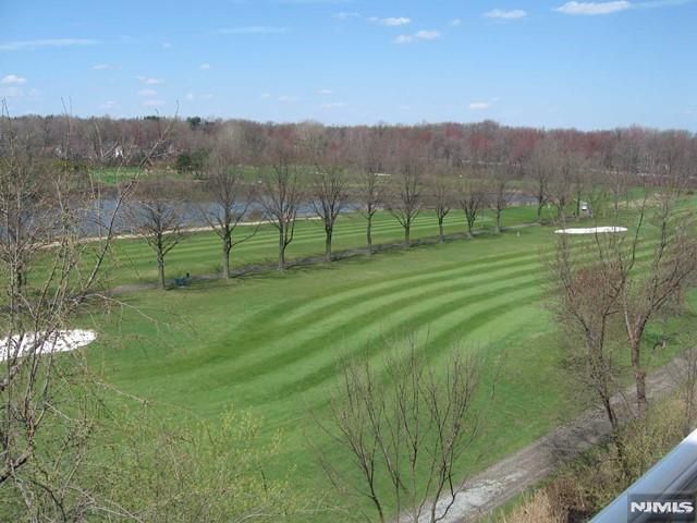 2411 Windsor Park Court, Englewood, NJ 07631