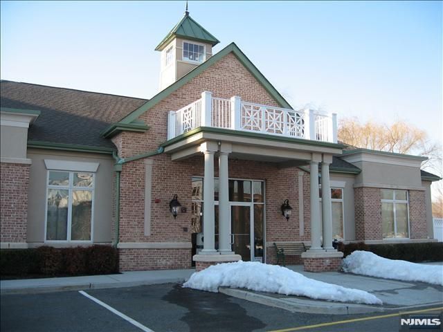 2411 Windsor Park Court, Englewood, NJ 07631