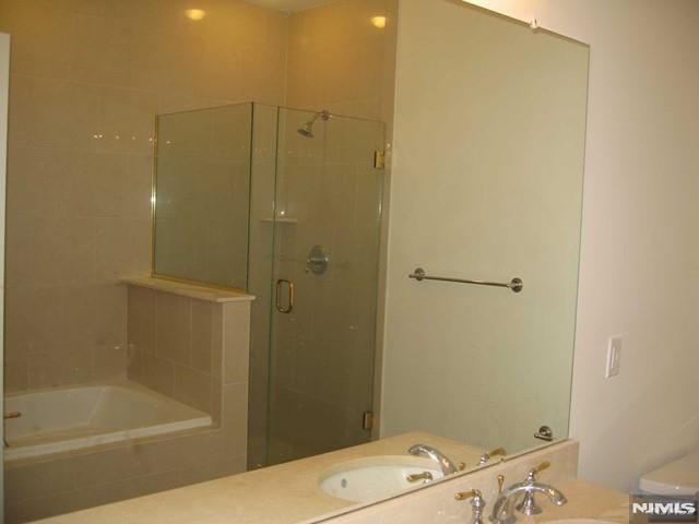 2411 Windsor Park Court, Englewood, NJ 07631