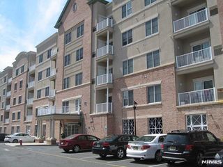 2411 Windsor Park Court, Englewood, NJ 07631