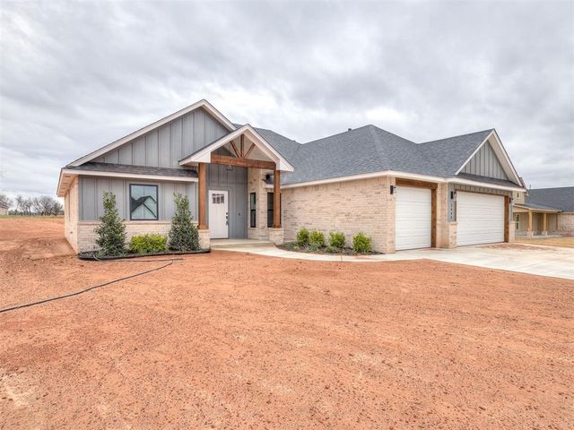 2446 Sierra Circle, Blanchard, OK 73010