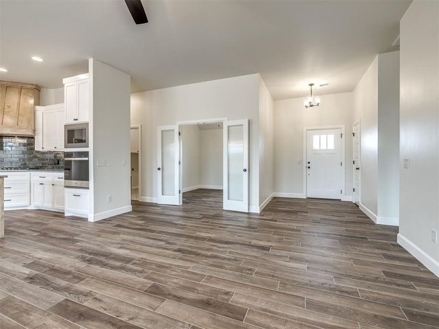 2446 Sierra Circle, Blanchard, OK 73010