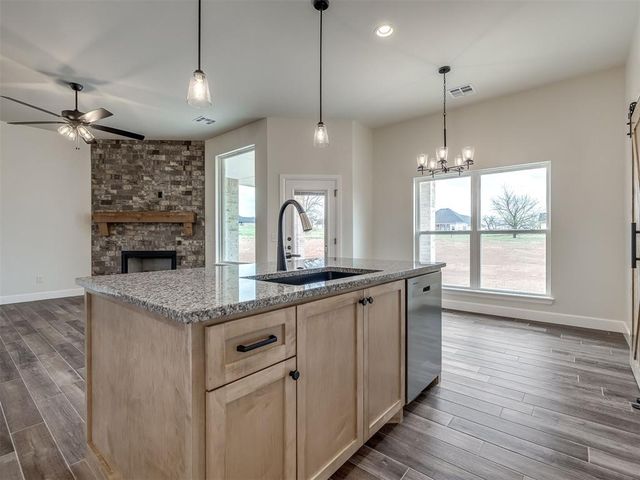 2446 Sierra Circle, Blanchard, OK 73010