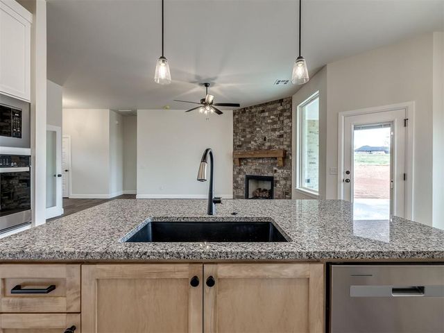 2446 Sierra Circle, Blanchard, OK 73010