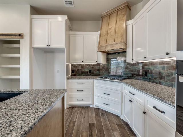 2446 Sierra Circle, Blanchard, OK 73010