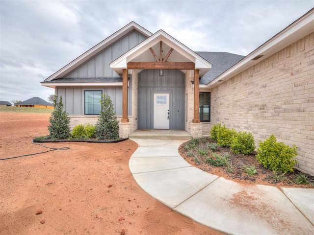 2446 Sierra Circle, Blanchard, OK 73010
