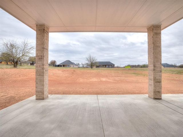 2446 Sierra Circle, Blanchard, OK 73010