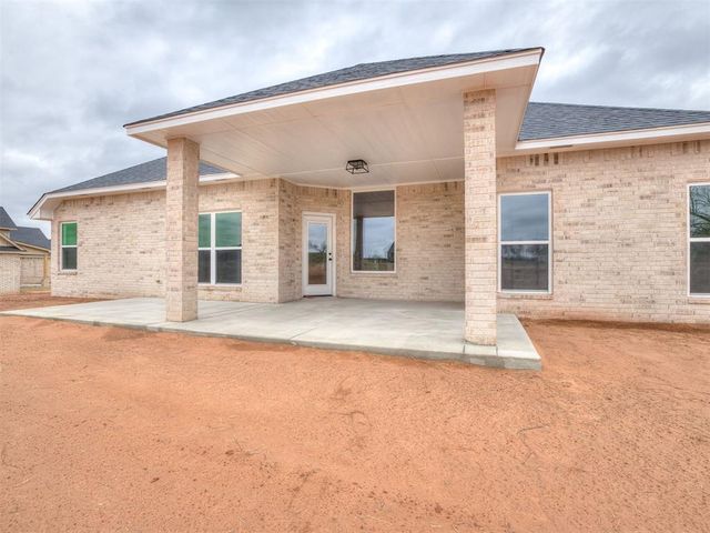 2446 Sierra Circle, Blanchard, OK 73010