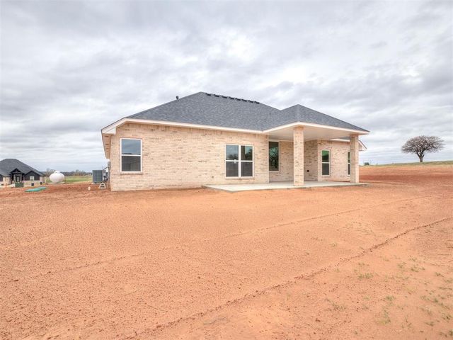 2446 Sierra Circle, Blanchard, OK 73010
