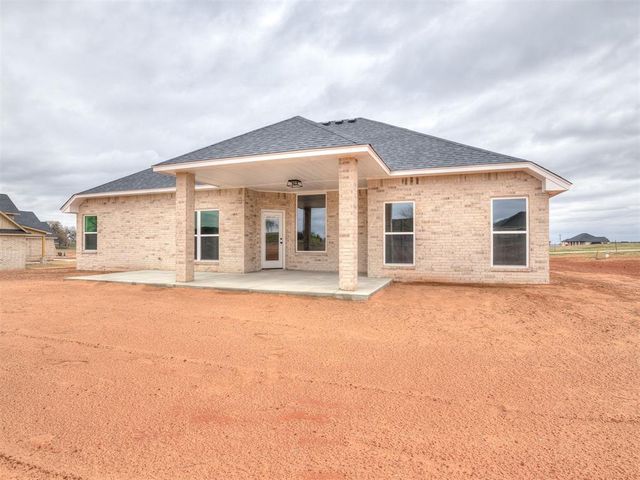 2446 Sierra Circle, Blanchard, OK 73010