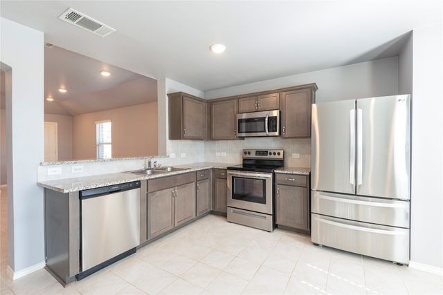 1809 Princeton Avenue, Farmersville, TX 75442