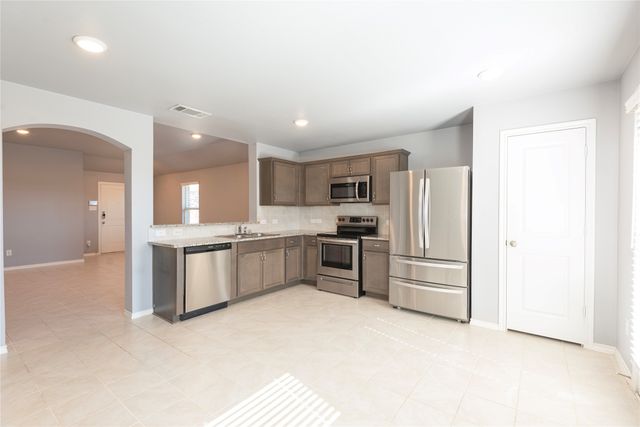 1809 Princeton Avenue, Farmersville, TX 75442