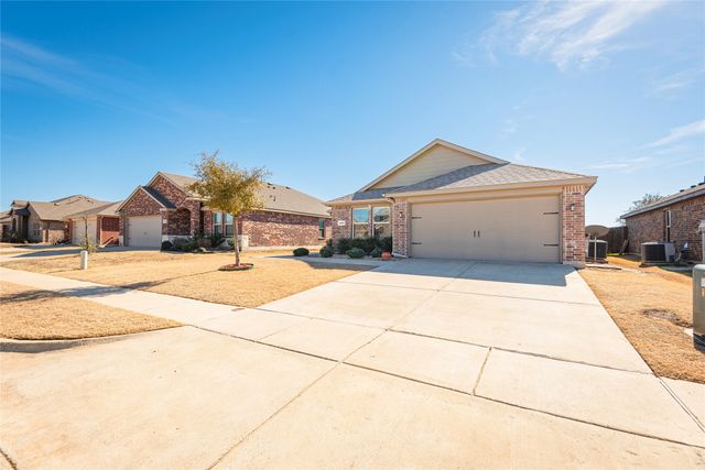 1809 Princeton Avenue, Farmersville, TX 75442