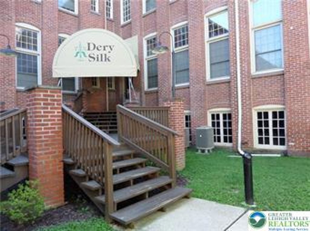 101 Race Street 102, Catasauqua Boro, PA 18032