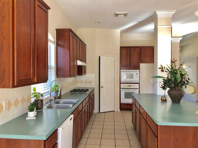 13113 Sunset Cliff Court, Sugar Land, TX 77478