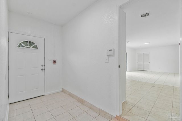 8090 Tippin Ave, Pensacola, FL 32514