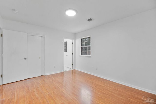 8090 Tippin Ave, Pensacola, FL 32514