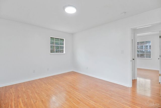 8090 Tippin Ave, Pensacola, FL 32514