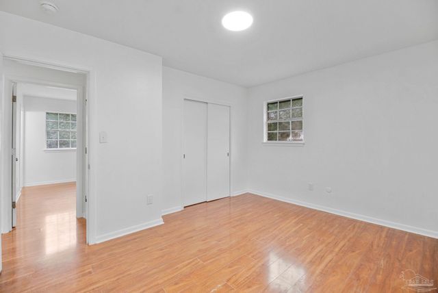 8090 Tippin Ave, Pensacola, FL 32514