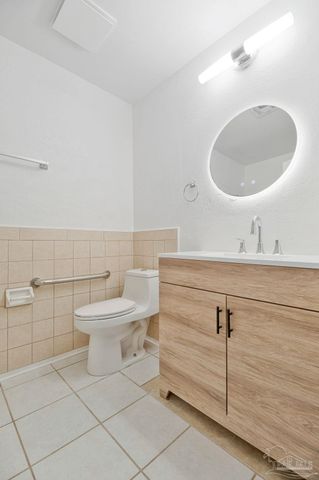 8090 Tippin Ave, Pensacola, FL 32514