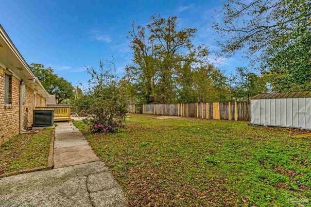 8090 Tippin Ave, Pensacola, FL 32514