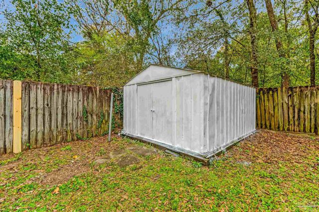 8090 Tippin Ave, Pensacola, FL 32514