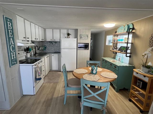 1500 COUNTY ROAD 1 22, Dunedin, FL 34698