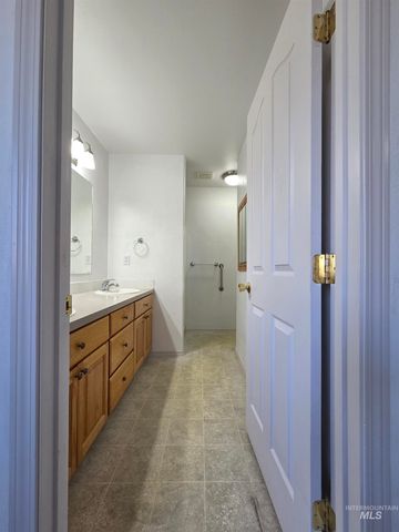 1134 Liberty Dr, Clarkston, WA 99403