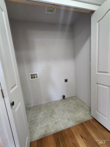 1134 Liberty Dr, Clarkston, WA 99403