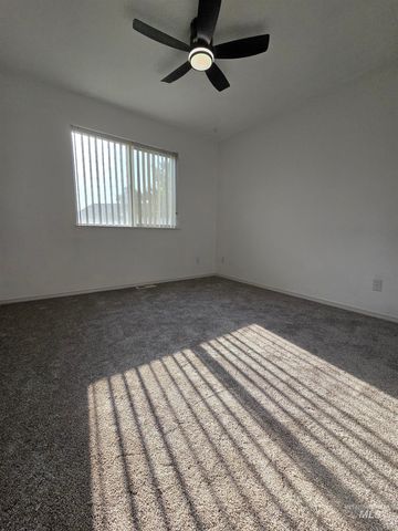 1134 Liberty Dr, Clarkston, WA 99403