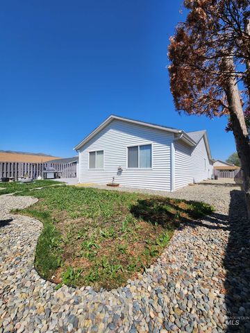 1134 Liberty Dr, Clarkston, WA 99403